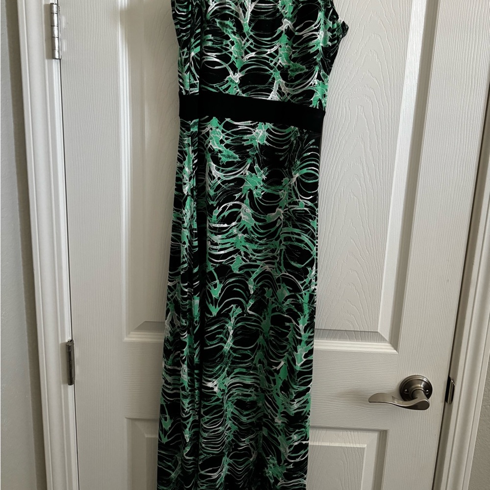 Maxi dress, black and green